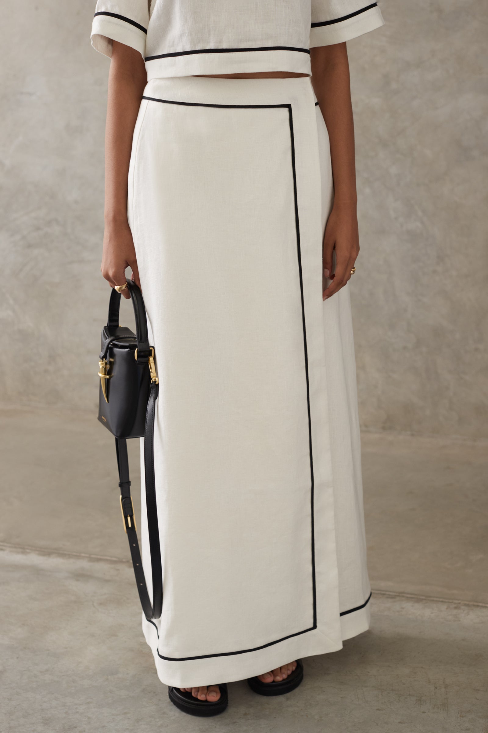 THE VOLA SKIRT