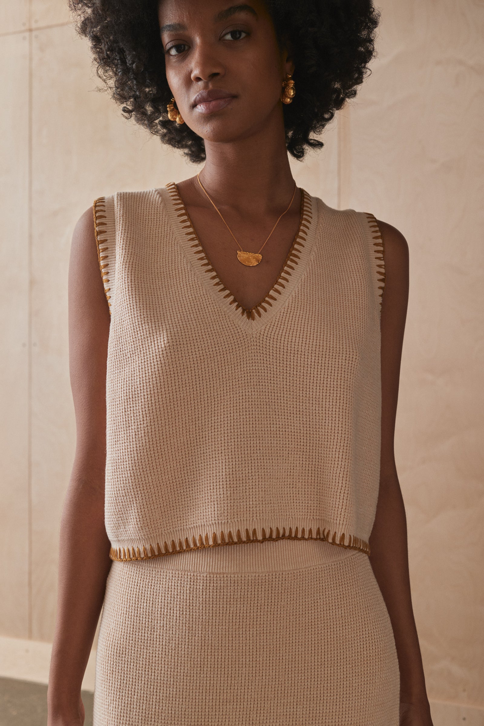 THE BRONWYNNE KNIT VEST