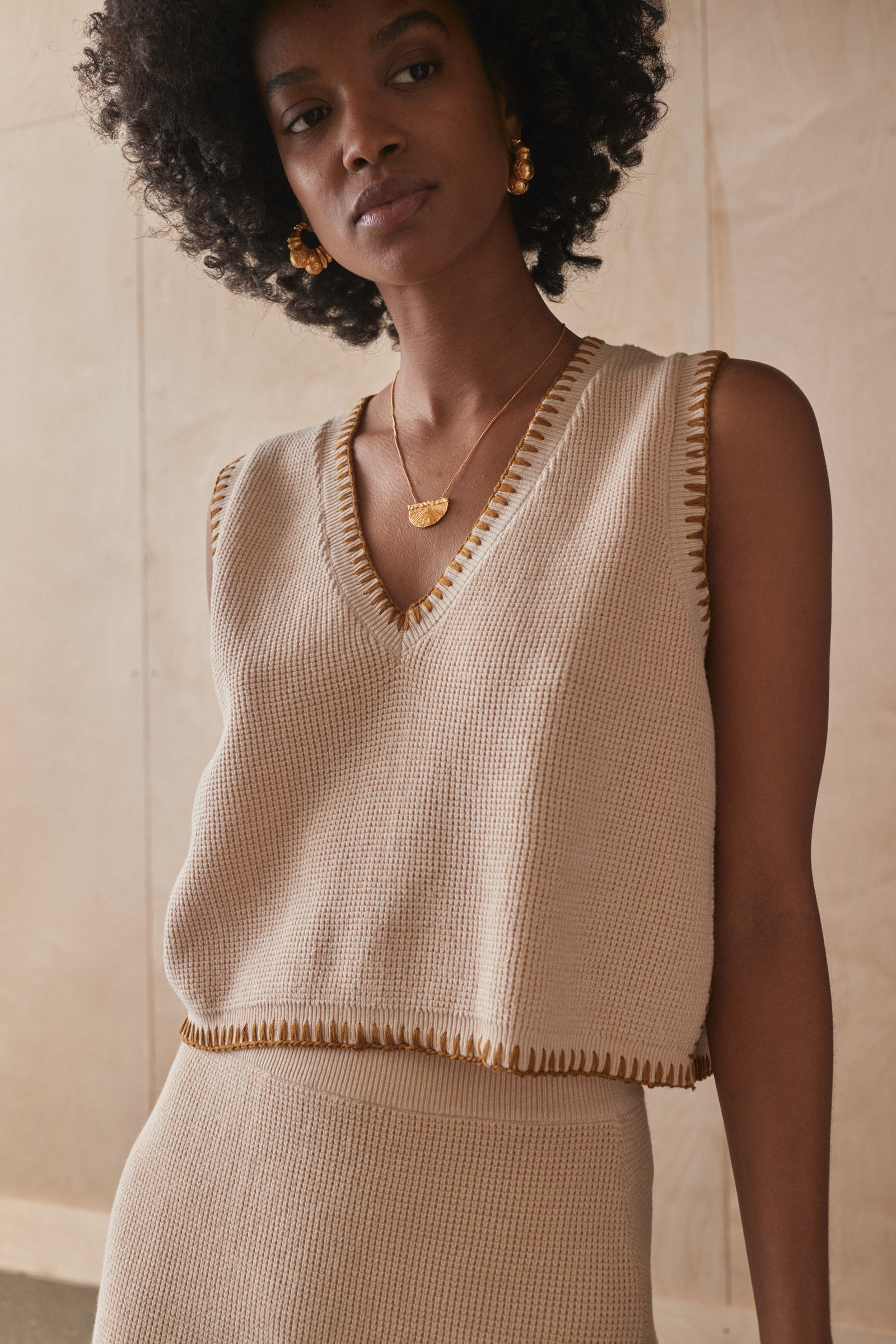 THE BRONWYNNE KNIT VEST